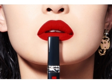 Zoom στο CHRISTIAN DIOR ROUGE DIOR BRILLANT LIPSHINE & CARE COUTURE COLOUR 999 6ml