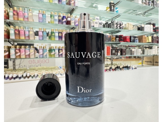 Zoom στο CHRISTIAN DIOR SAUVAGE EAU FORTE PARFUM 100ml SPR (ALCOHOL FREE - TESTER UNBOXED)
