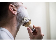 Zoom στο BRUSH SHAVING βουρτσάκι ξυρίσματος με ξήλινη λαβή